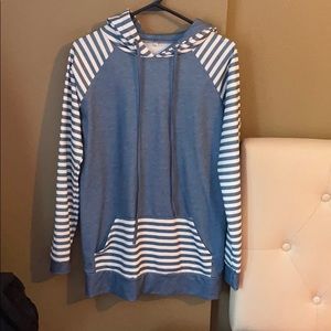 Women’s Medium Boutique Sweatshirt